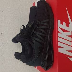 Nike Shox GravityTriple Black